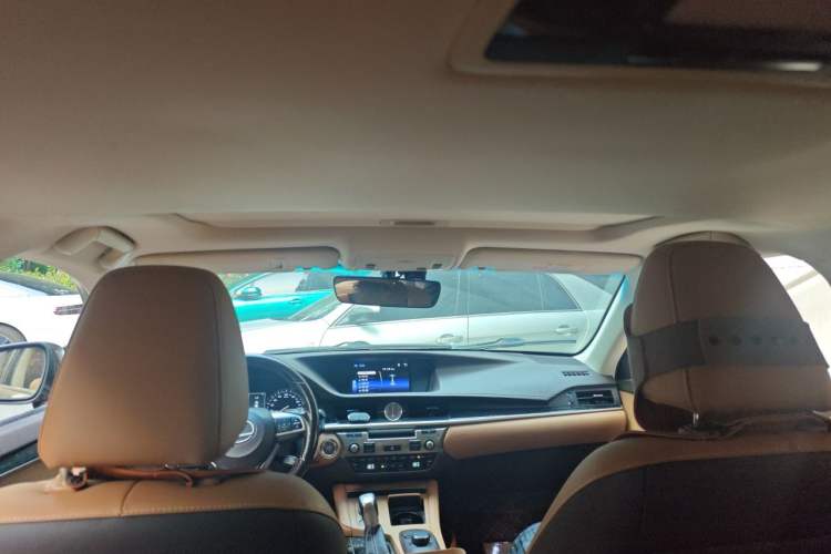 Used Lexus ES 2015 200 Comfort Edition Headliner