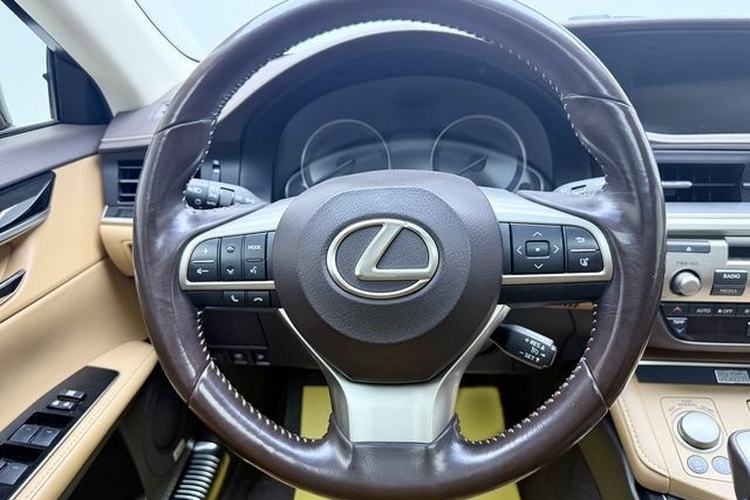 Used Lexus ES 2015 200 Elite Edition Interior 3