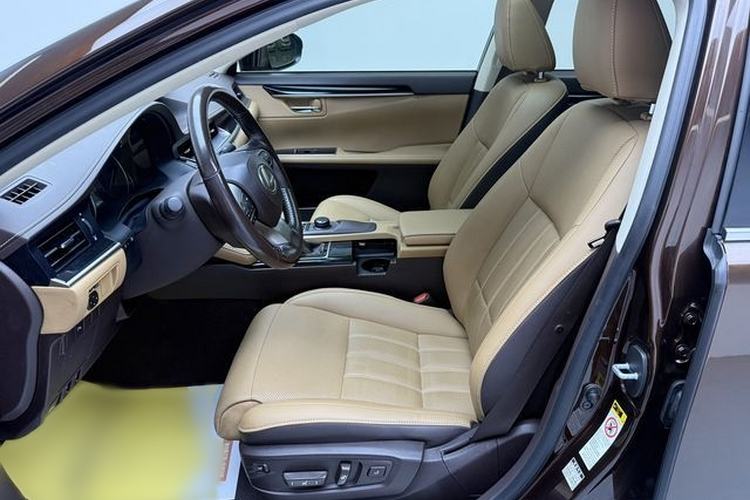 Used Lexus ES 2015 200 Elite Edition Interior 4
