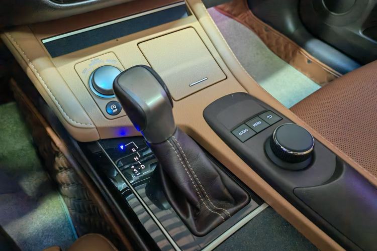 Used Lexus ES 2015 200 Elite Edition Interior 6