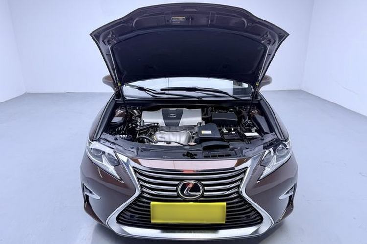 Used Lexus ES 2015 200 Elite Edition Interior 8