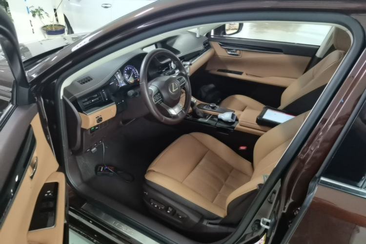 Used Lexus ES 2015 200 Elite Edition Left Front Seat