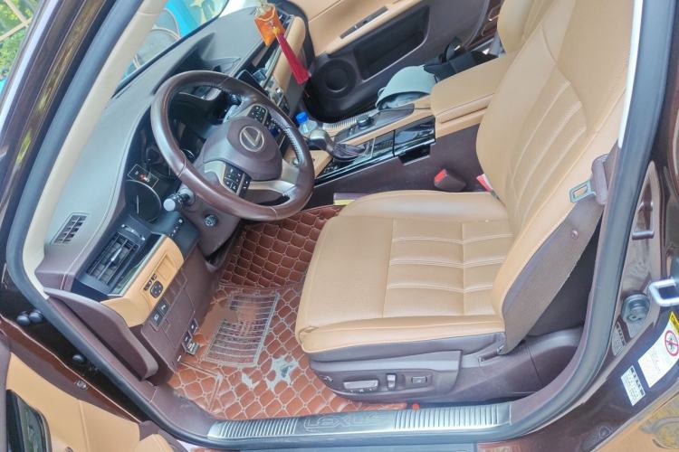 Used Lexus ES 2015 300h Comfort Edition Left Front Seat