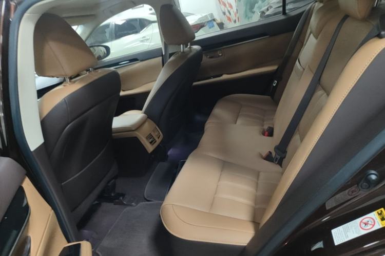 Used Lexus ES 2015 200 Elite Edition Left Rear Seat