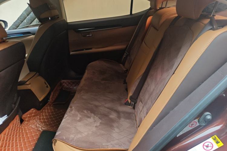 Used Lexus ES 2015 200 Comfort Edition Left Rear Seat