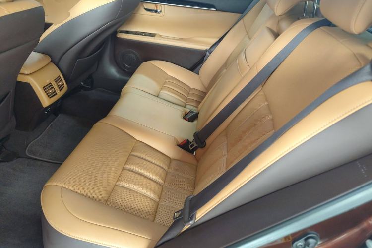 Used Lexus ES 2015 200 Elite Edition Left Rear Seat