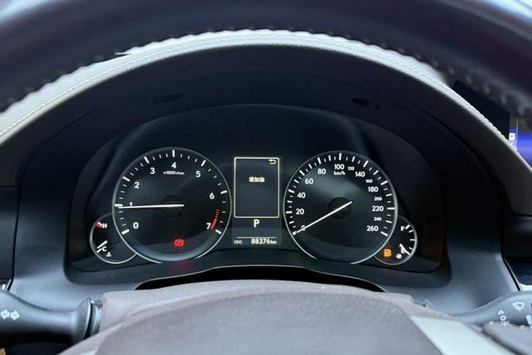 Used Lexus ES 2015 200 Elite Edition Odometer Close Up