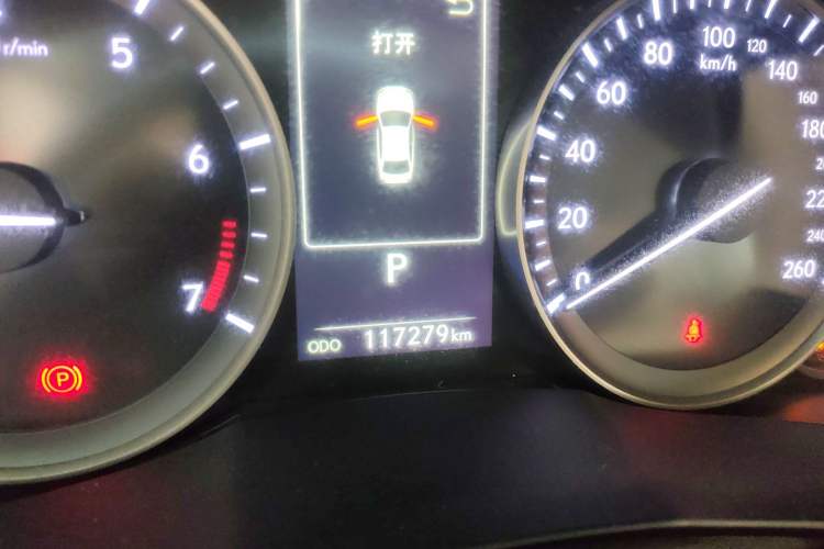 Used Lexus ES 2015 200 Elite Edition Odometer Close Up