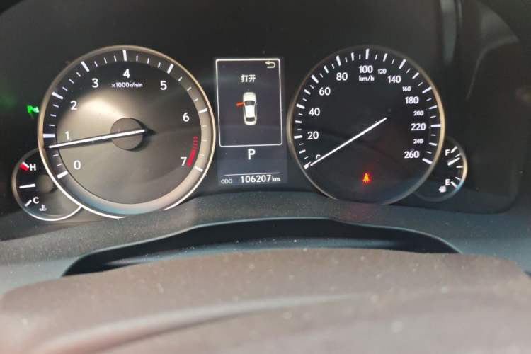 Used Lexus ES 2015 200 Comfort Edition Odometer Close Up