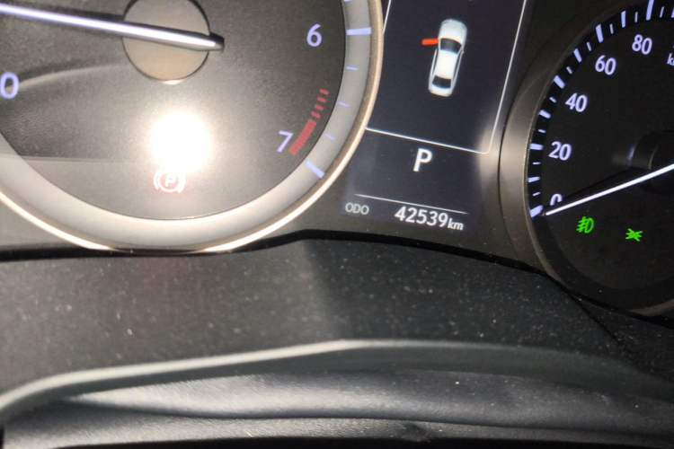 Used Lexus ES 2015 200 Elite Edition Odometer Close Up