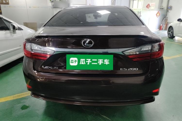 Used Lexus ES 2015 200 Elite Edition Rear