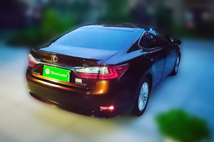 Used Lexus ES 2015 200 Elite Edition Rear Right 45 Deg