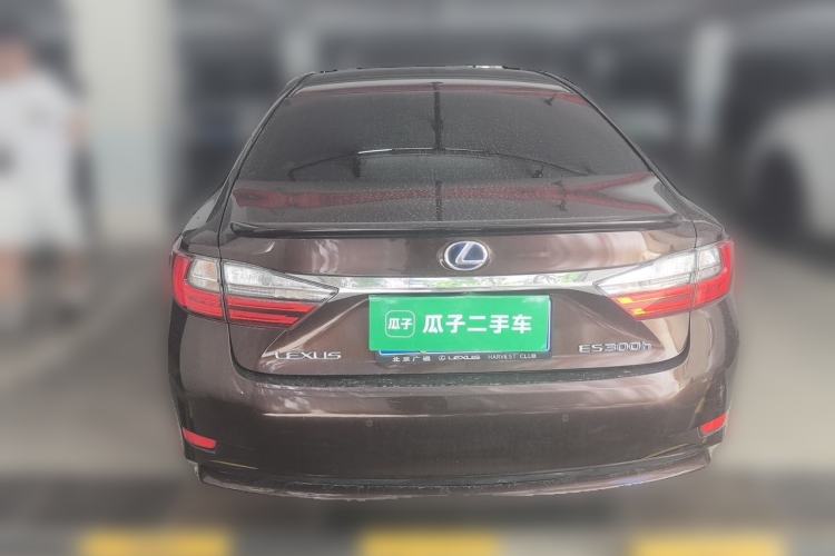Used Lexus ES 2015 300h Comfort Edition Rear