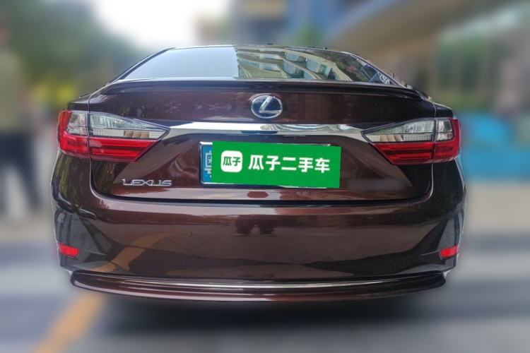 Used Lexus ES 2015 300h Comfort Edition Rear