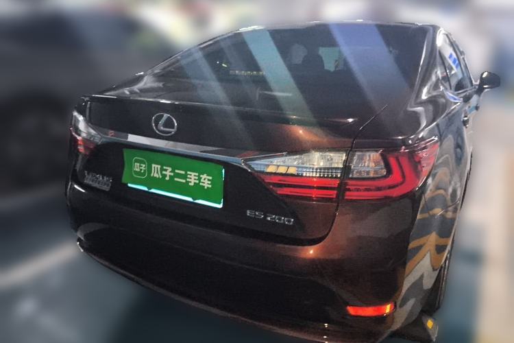 Used Lexus ES 2015 200 Elite Edition Rear
