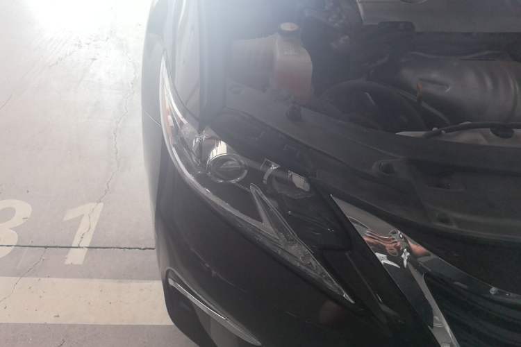 Used Lexus ES 2015 300h Comfort Edition Right Front Headlight