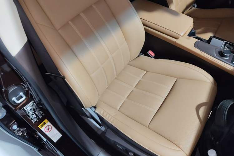 Used Lexus ES 2015 200 Elite Edition Right Front Seat