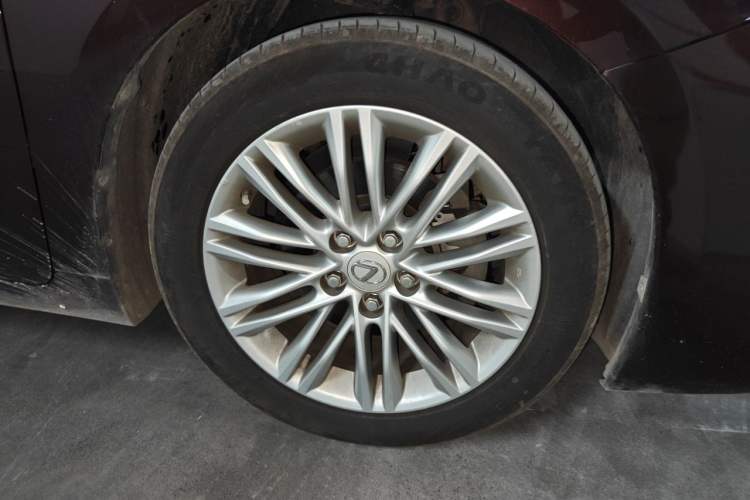 Used Lexus ES 2015 200 Elite Edition Right Front Wheel Hub