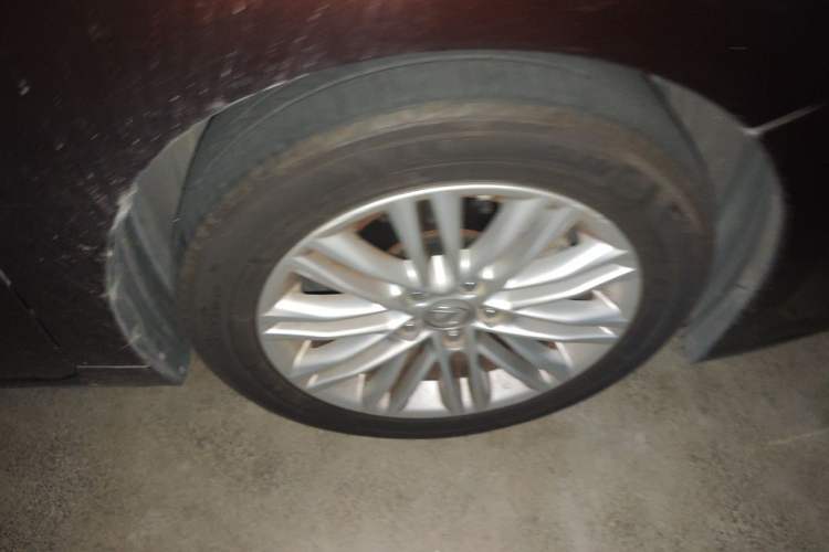 Used Lexus ES 2015 200 Elite Edition Right Front Wheel Hub