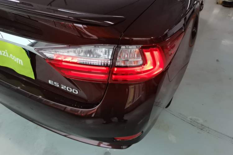 Used Lexus ES 2015 200 Elite Edition Right Rear Taillight