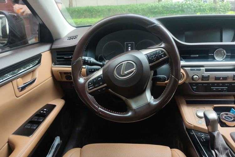 Used Lexus ES 2015 200 Elite Edition Steering Wheel