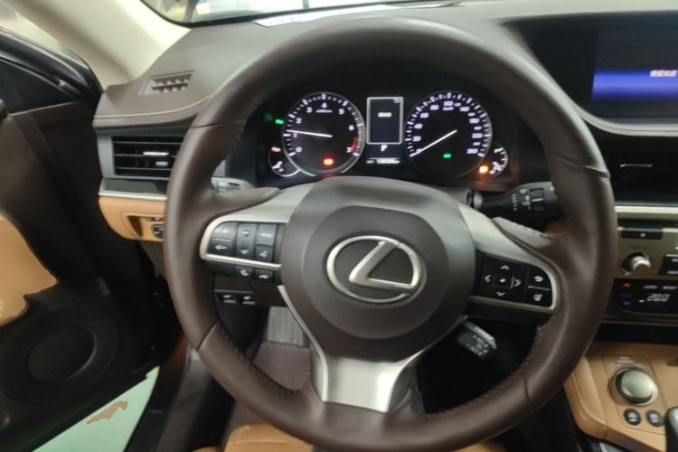 Used Lexus ES 2015 200 Elite Edition Steering Wheel