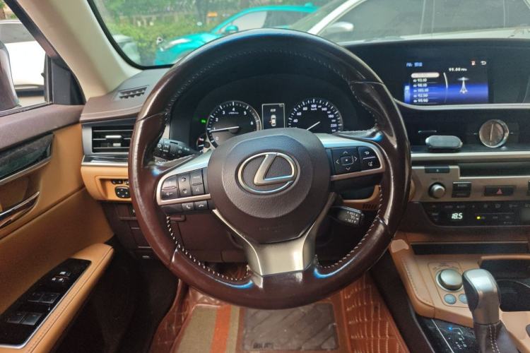 Used Lexus ES 2015 200 Comfort Edition Steering Wheel