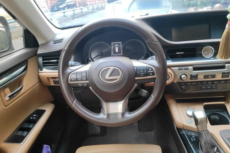 Used Lexus ES 2015 200 Elite Edition Steering Wheel