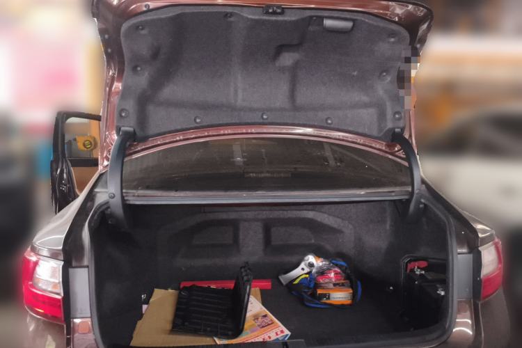 Used Lexus ES 2015 300h Comfort Edition Trunk
