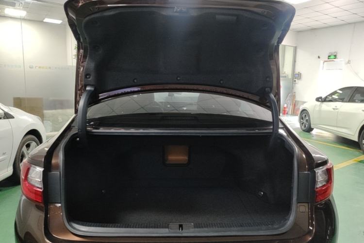 Used Lexus ES 2015 200 Elite Edition Trunk