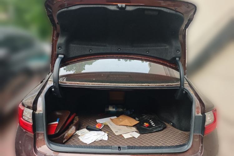 Used Lexus ES 2015 200 Comfort Edition Trunk