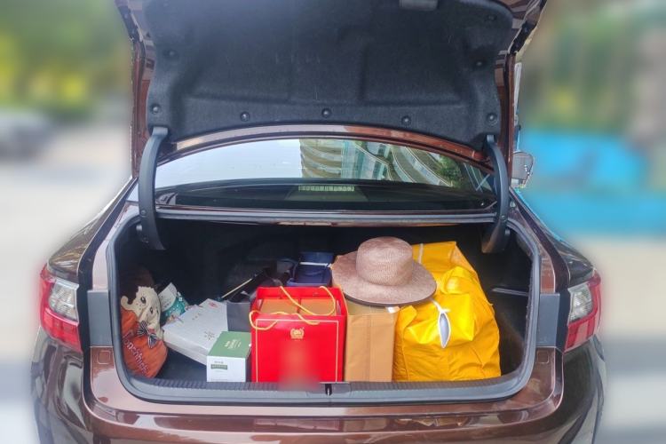Used Lexus ES 2015 300h Comfort Edition Trunk
