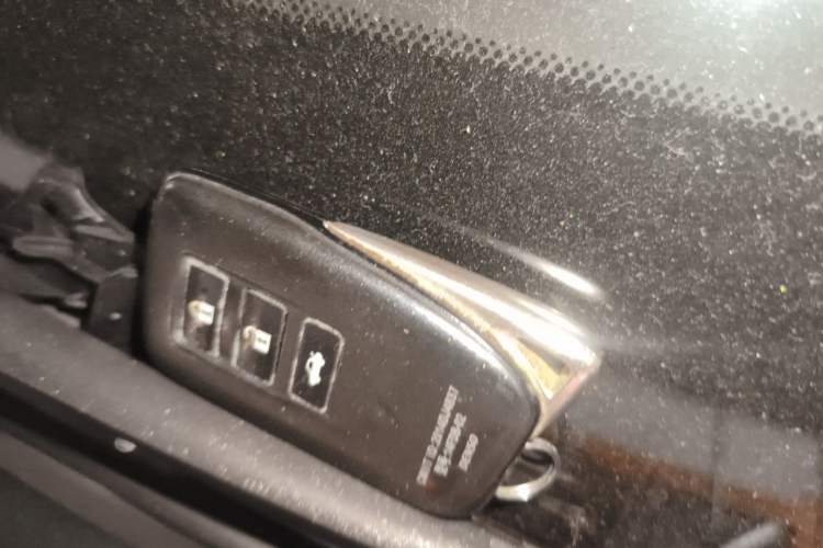 Used Lexus ES 2015 300h Comfort Edition Vehicle Key