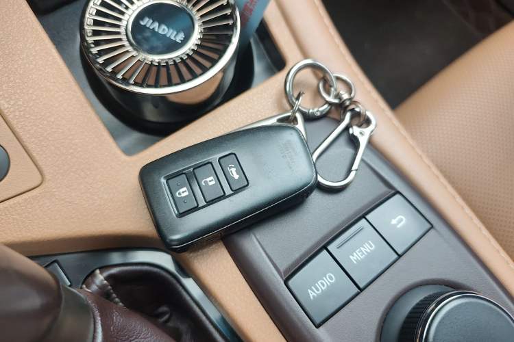 Used Lexus ES 2015 200 Elite Edition Vehicle Key