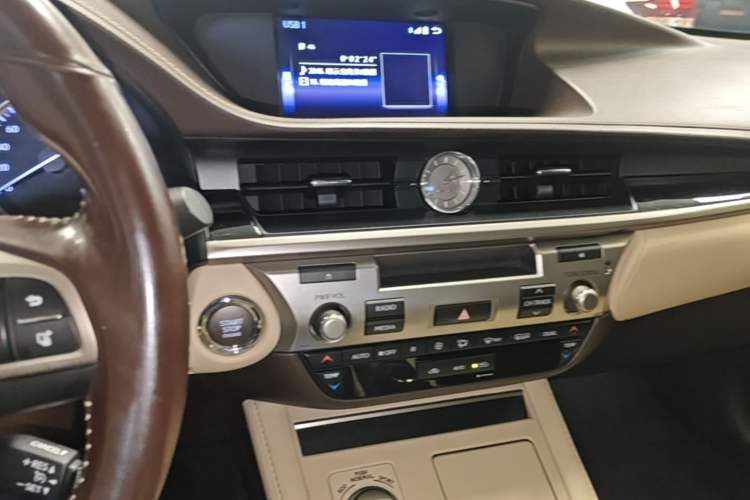 Used Lexus ES 2015 200 Elite Edition Audio And AC Panel