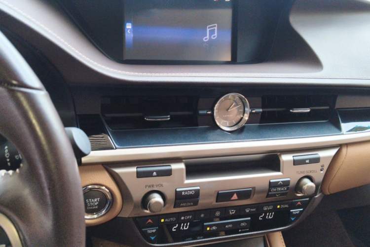 Used Lexus ES 2015 200 Elite Edition Audio And AC Panel