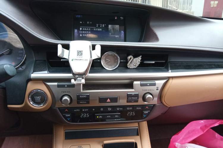 Used Lexus ES 2015 200 Elite Edition Audio And AC Panel