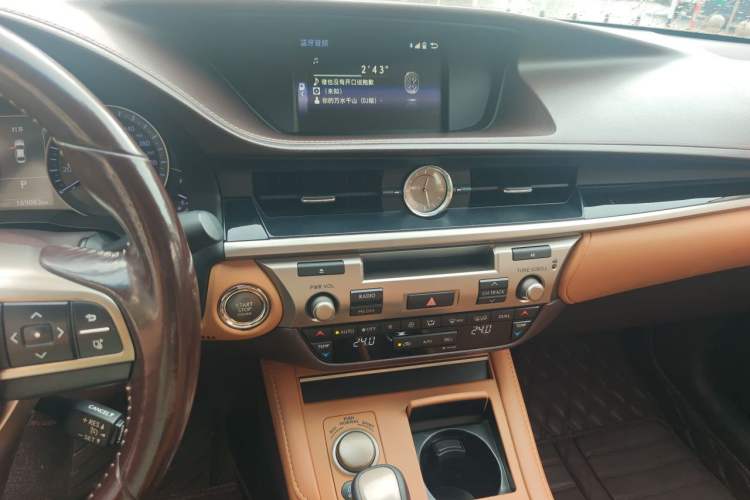 Used Lexus ES 2015 200 Elite Edition Audio And AC Panel