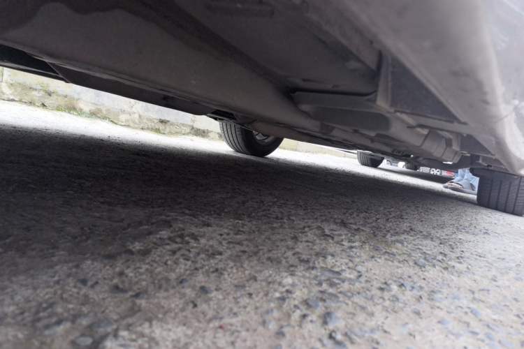 Used Lexus ES 2015 300h Comfort Edition Chassis Front Left