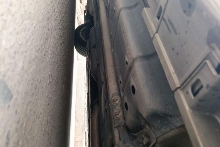Used Lexus ES 2015 300h Comfort Edition Chassis Rear Left