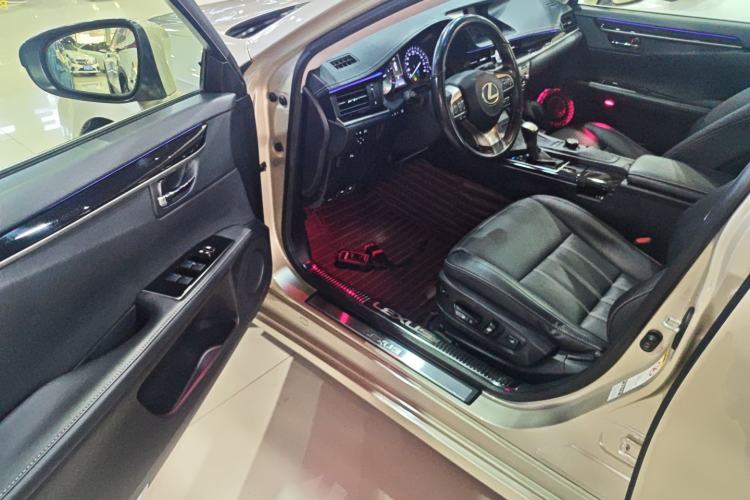 Used Lexus ES 2015 200 Elite Edition Driver Seat