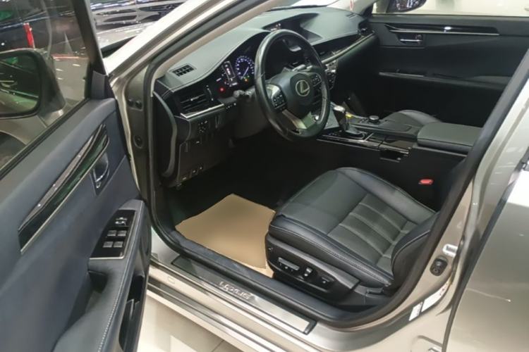 Used Lexus ES 2015 200 Elite Edition Driver Seat