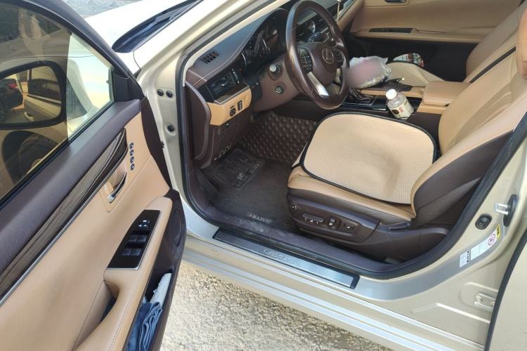 Used Lexus ES 2015 250 Elegant Edition Driver Seat
