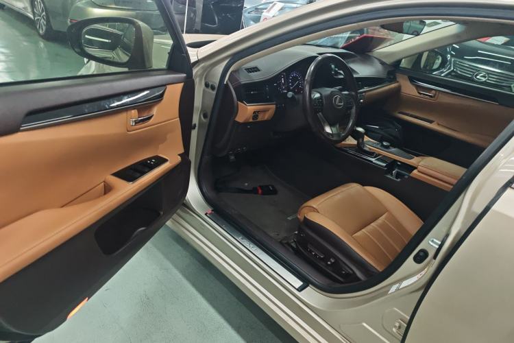 Used Lexus ES 2015 200 Elite Edition Driver Seat