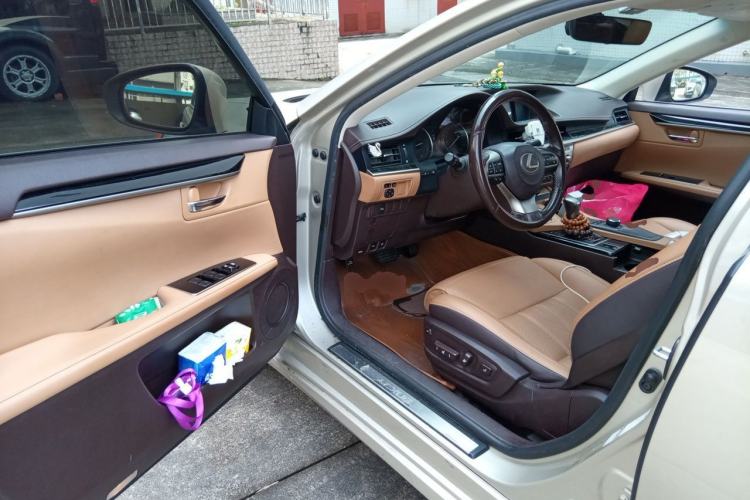 Used Lexus ES 2015 200 Elite Edition Driver Seat