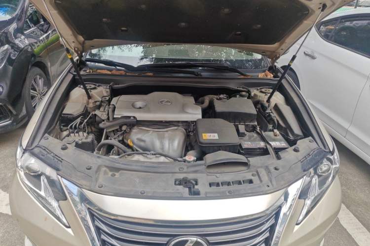 Used Lexus ES 2015 250 Elegant Edition Engine Bay