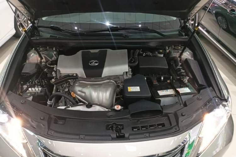 Used Lexus ES 2015 200 Elite Edition Engine Bay
