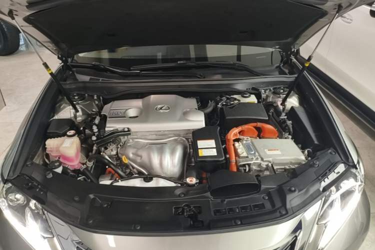 Used Lexus ES 2015 300h Comfort Edition Engine Bay