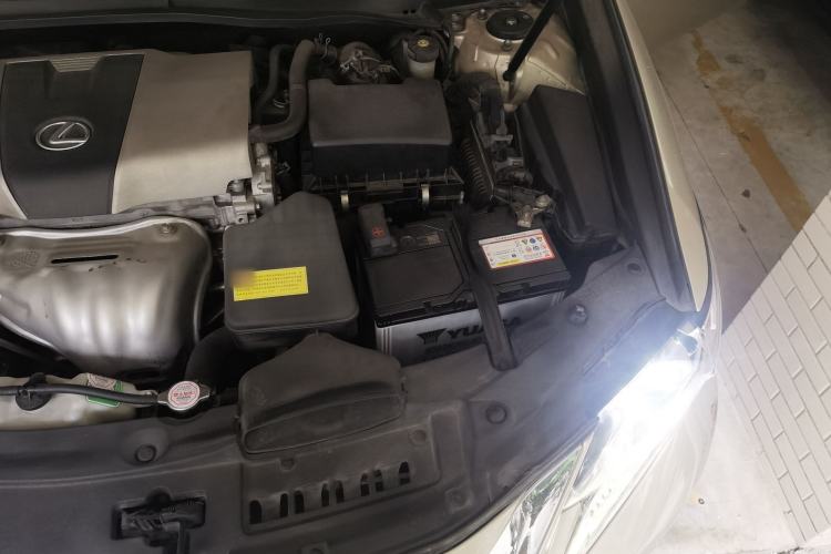 Used Lexus ES 2015 200 Comfort Edition Engine Bay Left