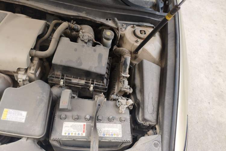 Used Lexus ES 2015 200 Comfort Edition Engine Bay Left